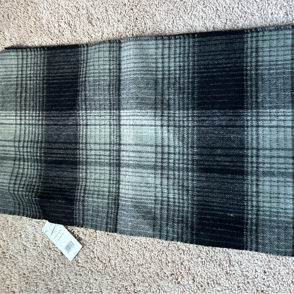 TODAY ONLY Vince Merino Wool Cashmere Classic Plaid Scarf/ Christmas Gift - Picture 6 of 10